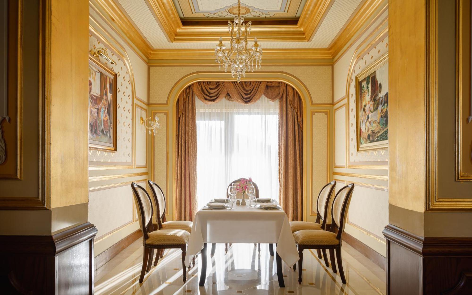 Shamakhi Palace Sharadil Seredil Eksteriør billede A dining room