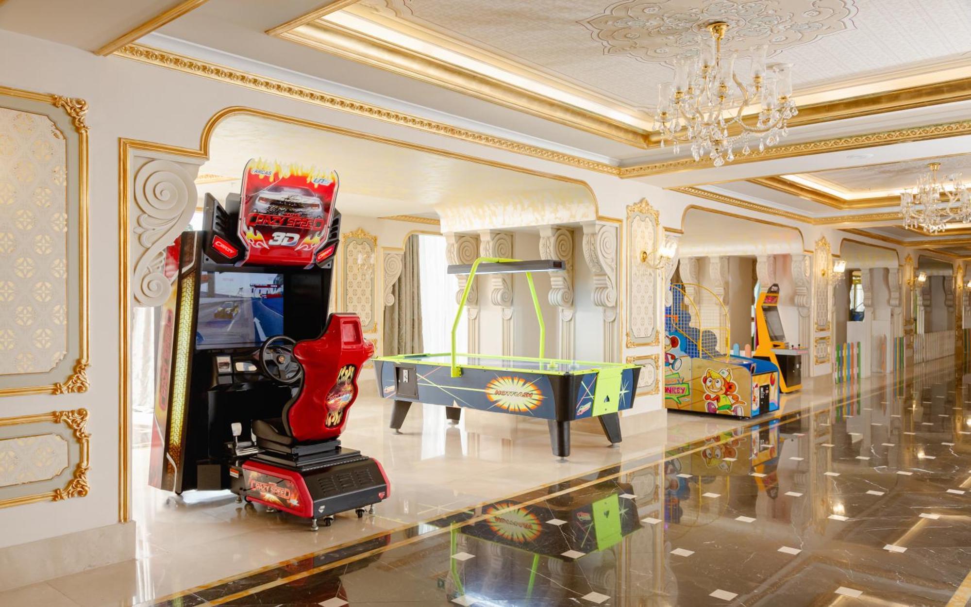 Shamakhi Palace Sharadil Seredil Eksteriør billede The arcade at the hotel
